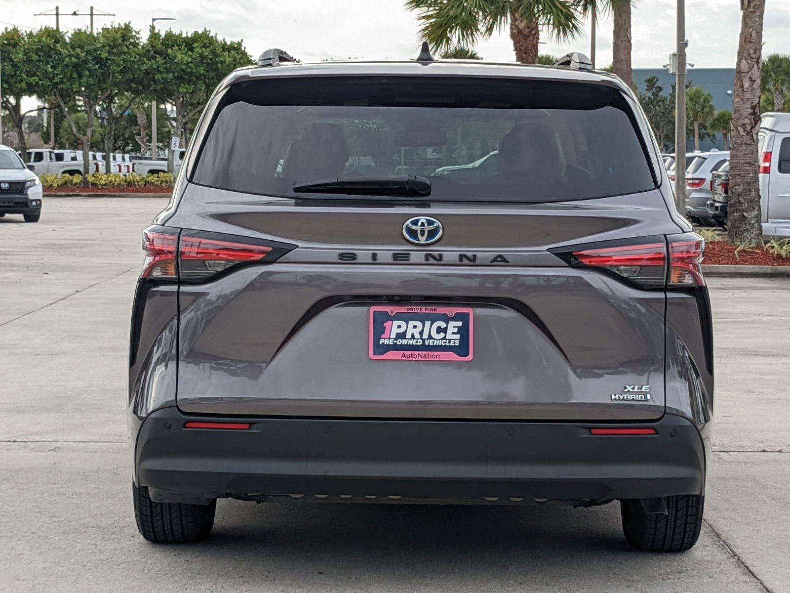 2021 Toyota Sienna Vehicle Photo in Davie, FL 33331