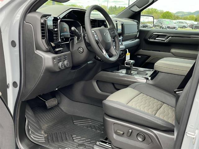 2024 Chevrolet Silverado 1500 Vehicle Photo in ALCOA, TN 37701-3235