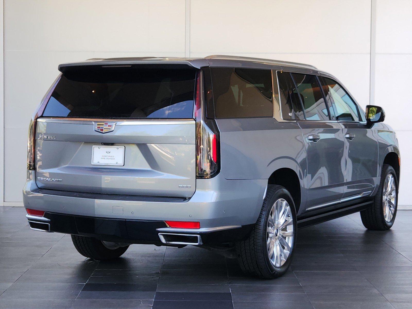 2024 Cadillac Escalade ESV Vehicle Photo in HOUSTON, TX 77079-1502