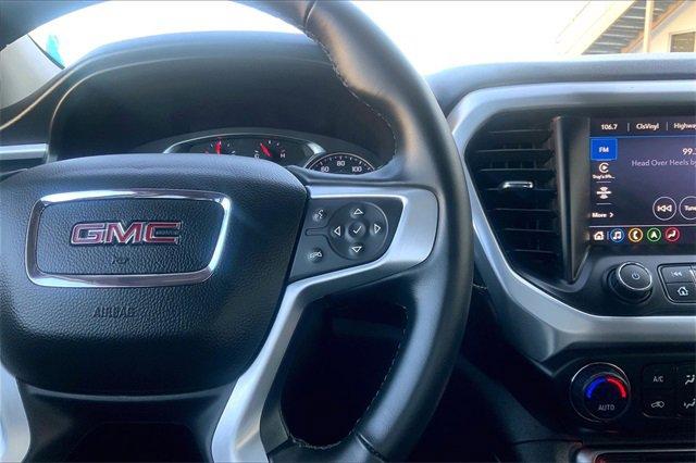 2023 GMC Acadia Vehicle Photo in TOPEKA, KS 66609-0000