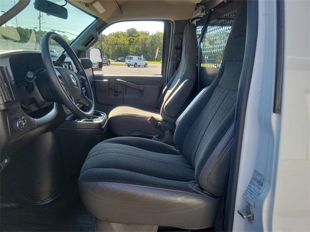 2022 Chevrolet Express Cargo 2500 Vehicle Photo in BERLIN, MD 21811-1121