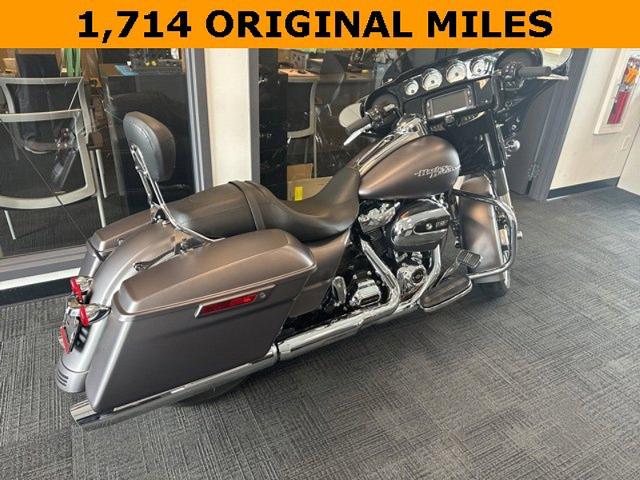 2017 Harley Davidson STREET GLIDE Vehicle Photo in TREVOSE, PA 19053-4984