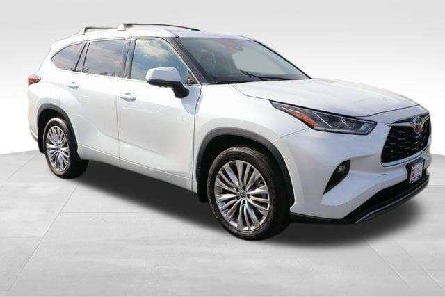 2023 Toyota Highlander Vehicle Photo in Salem, OR 97301