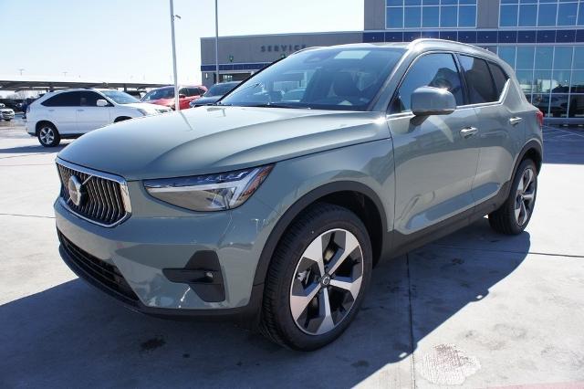 2023 Volvo XC40 Vehicle Photo in Grapevine, TX 76051