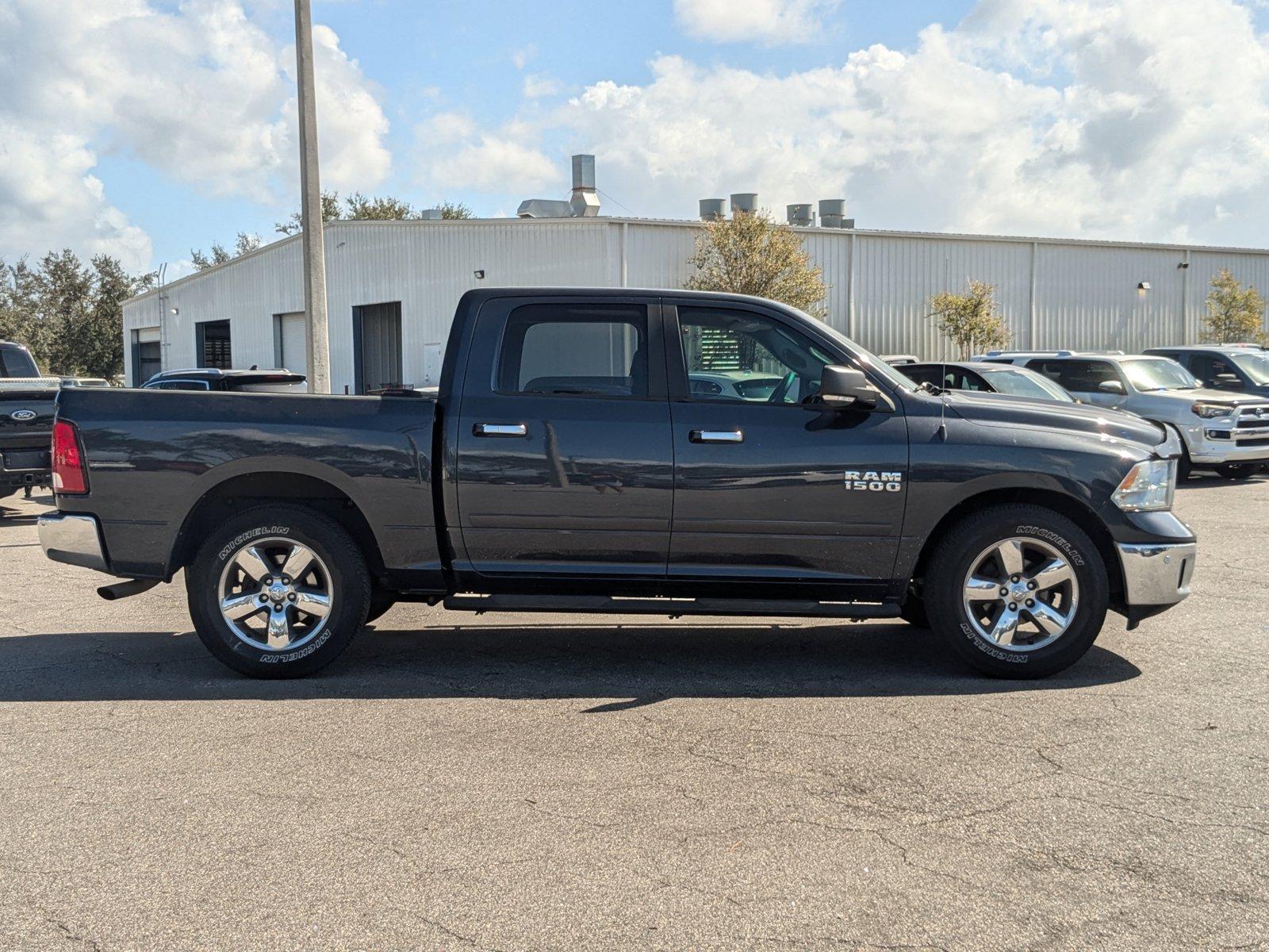 2017 Ram 1500 Vehicle Photo in St. Petersburg, FL 33713