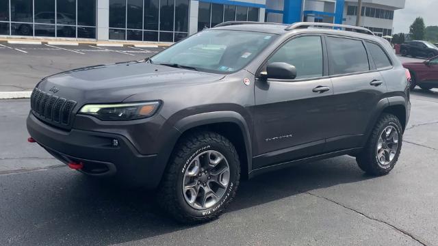 2019 Jeep Cherokee Vehicle Photo in MOON TOWNSHIP, PA 15108-2571