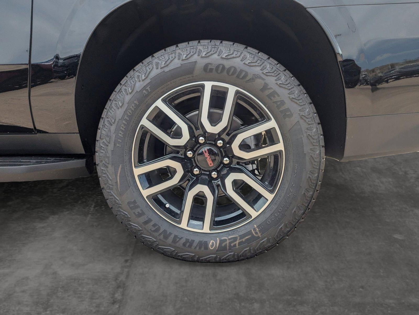 2024 GMC Yukon XL Vehicle Photo in CORPUS CHRISTI, TX 78412-4902