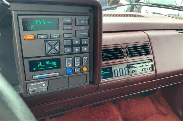 1994 Chevrolet Suburban Vehicle Photo in KANSAS CITY, MO 64114-4502