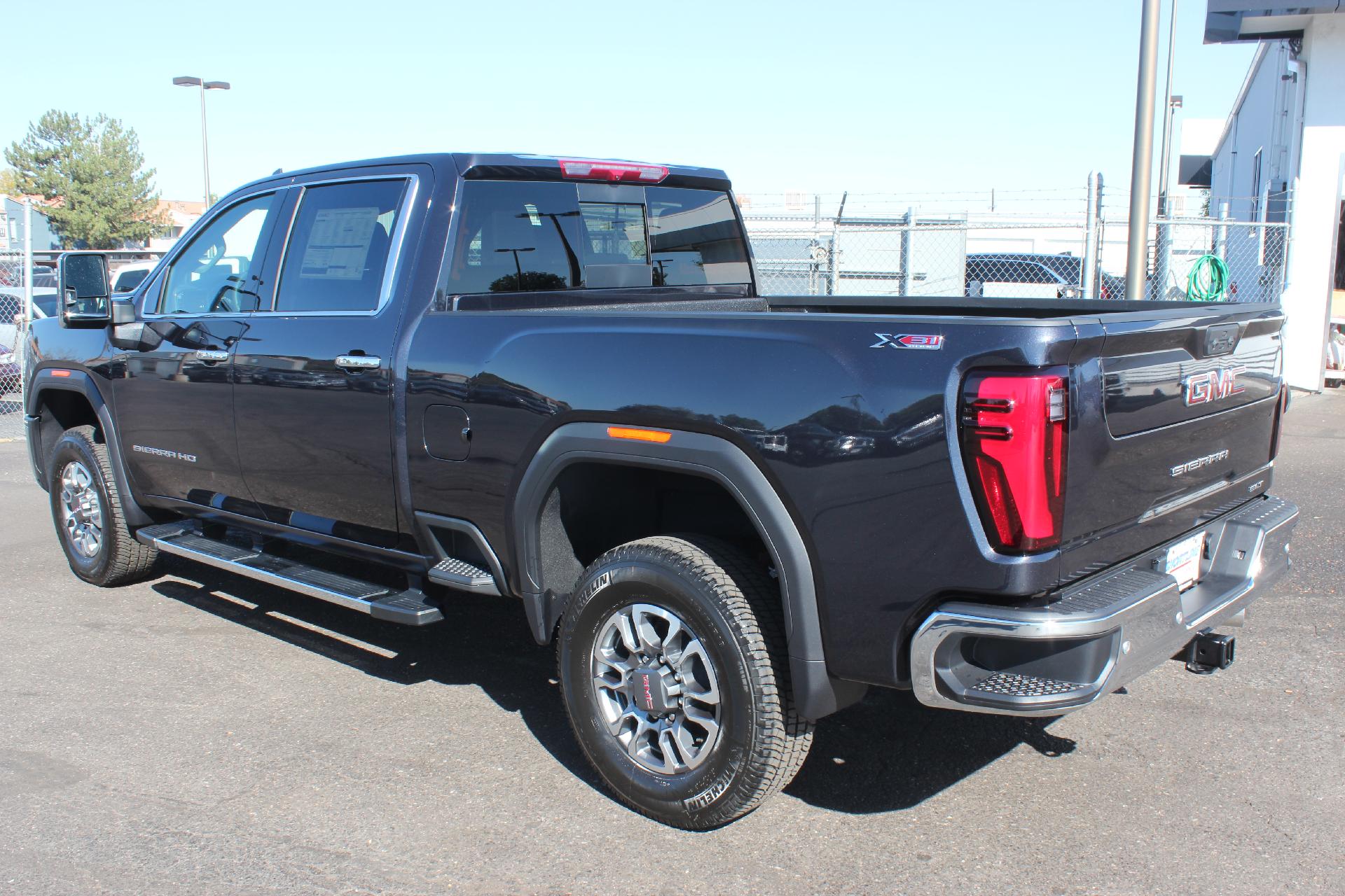 2025 GMC Sierra 2500 HD Vehicle Photo in AURORA, CO 80012-4011