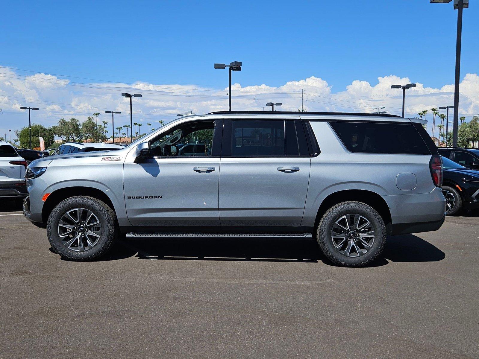 2024 Chevrolet Suburban Vehicle Photo in PEORIA, AZ 85382-3715