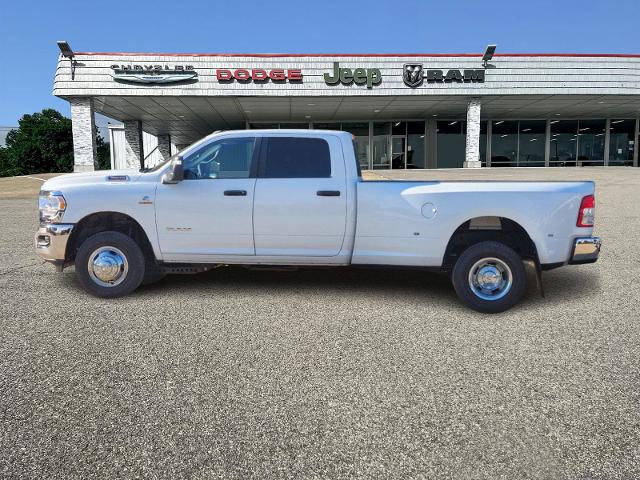 2024 Ram 3500 Vehicle Photo in Ennis, TX 75119-5114