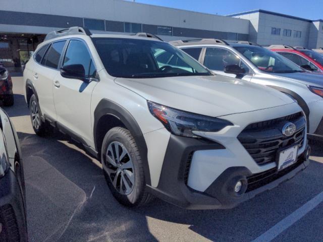 2025 Subaru Outback Vehicle Photo in Green Bay, WI 54304