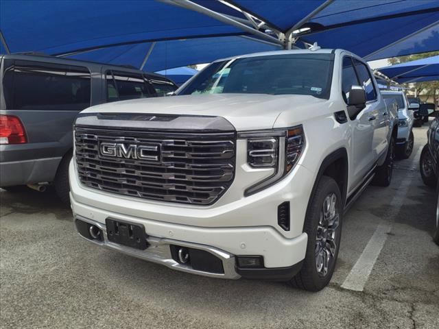 2023 GMC Sierra 1500 Vehicle Photo in DENTON, TX 76210-9321