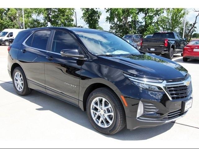 2024 Chevrolet Equinox Vehicle Photo in ROSENBERG, TX 77471-5675