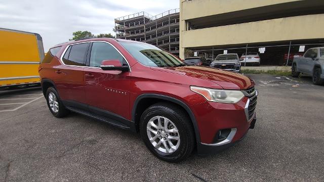 Used 2018 Chevrolet Traverse 1LT with VIN 1GNERGKW5JJ206987 for sale in Houston, TX