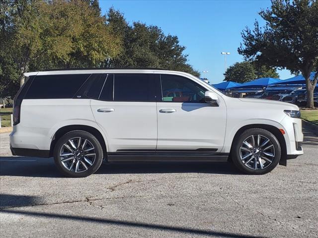 2021 Cadillac Escalade Vehicle Photo in DENTON, TX 76210-9321