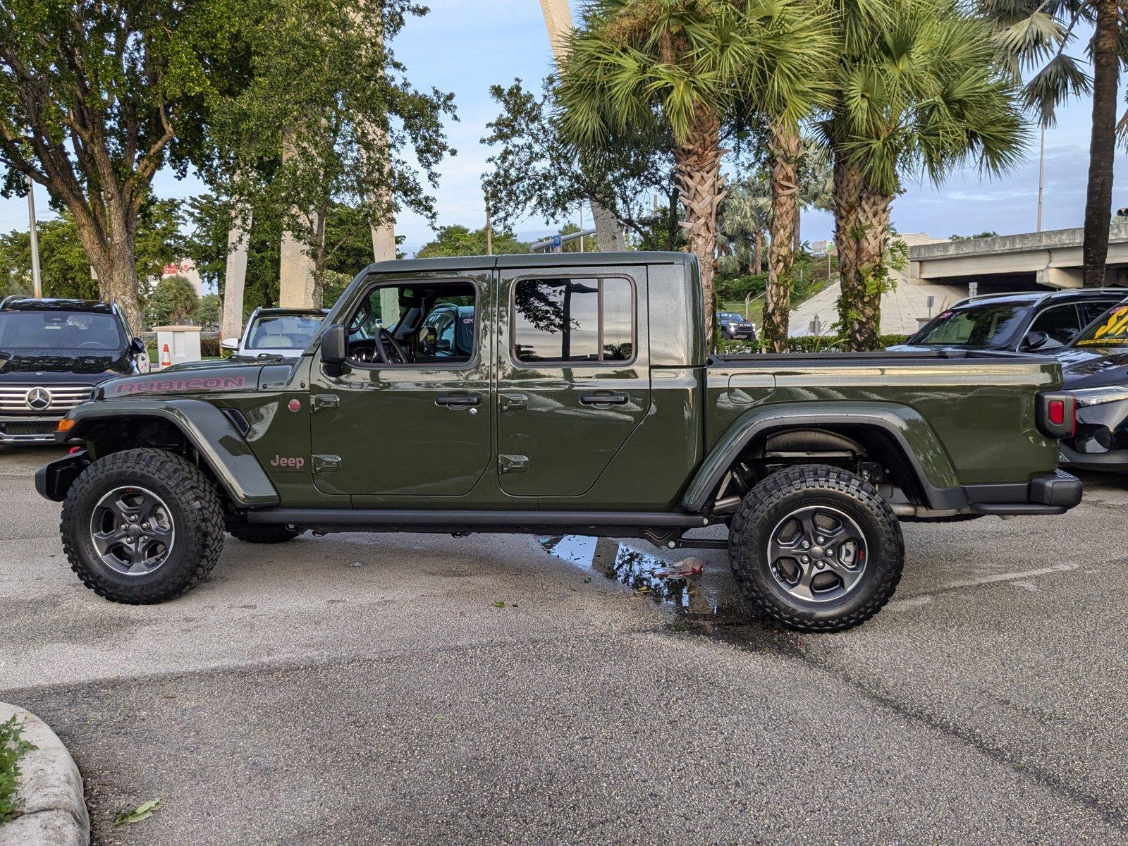 2023 Jeep Gladiator Vehicle Photo in Miami, FL 33169