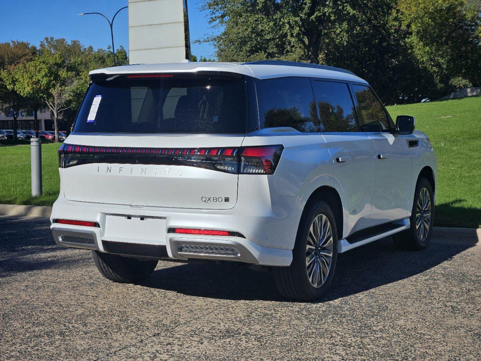 2025 INFINITI QX80 Vehicle Photo in Fort Worth, TX 76132