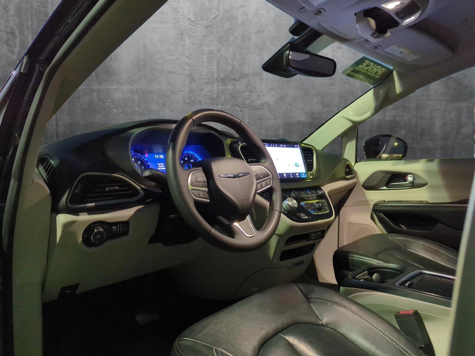 2022 Chrysler Pacifica Vehicle Photo in Memphis, TN 38128