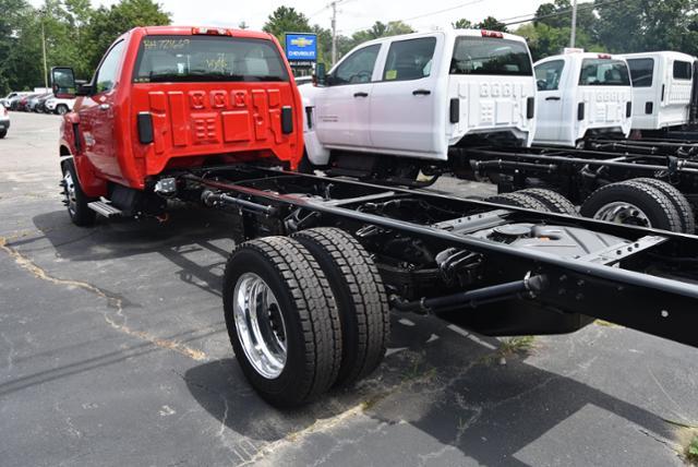 2024 Chevrolet Silverado 5500 HD Vehicle Photo in WHITMAN, MA 02382-1041