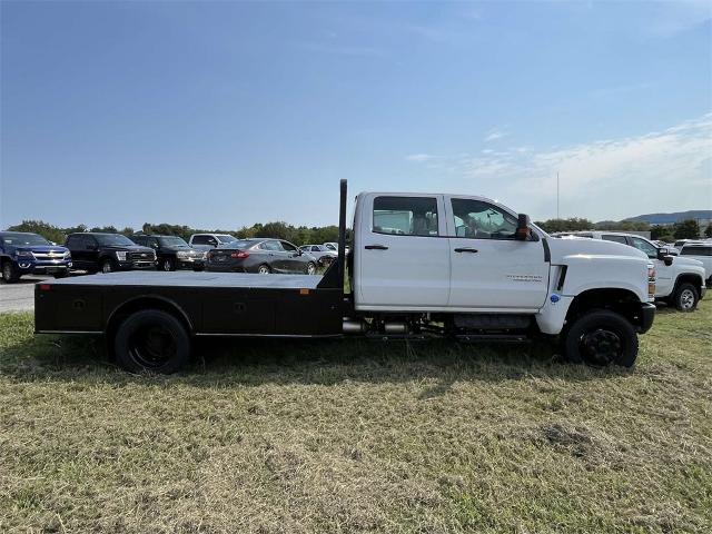 2024 Chevrolet Silverado 5500 HD Vehicle Photo in ALCOA, TN 37701-3235