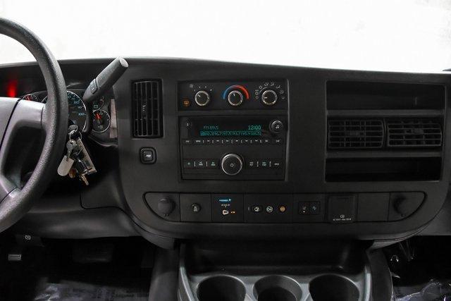 2019 Chevrolet Express Passenger Vehicle Photo in EVERETT, WA 98203-5662