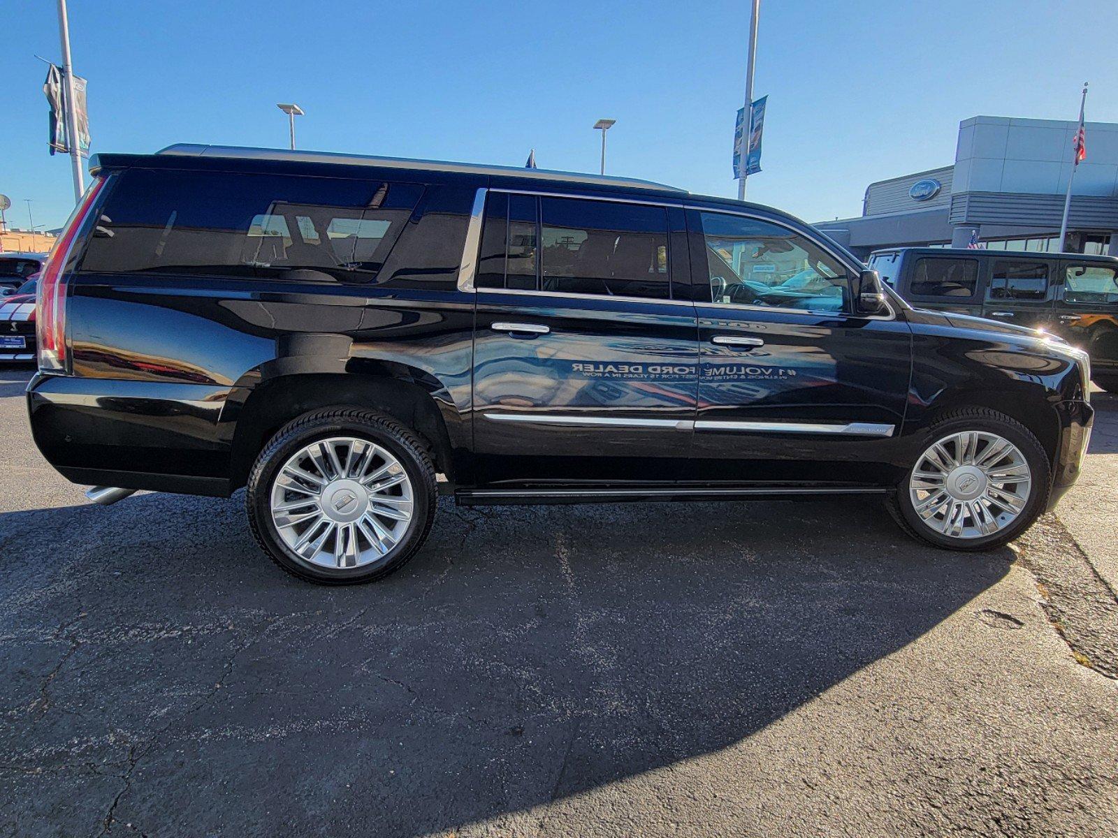 2018 Cadillac Escalade ESV Vehicle Photo in Plainfield, IL 60586