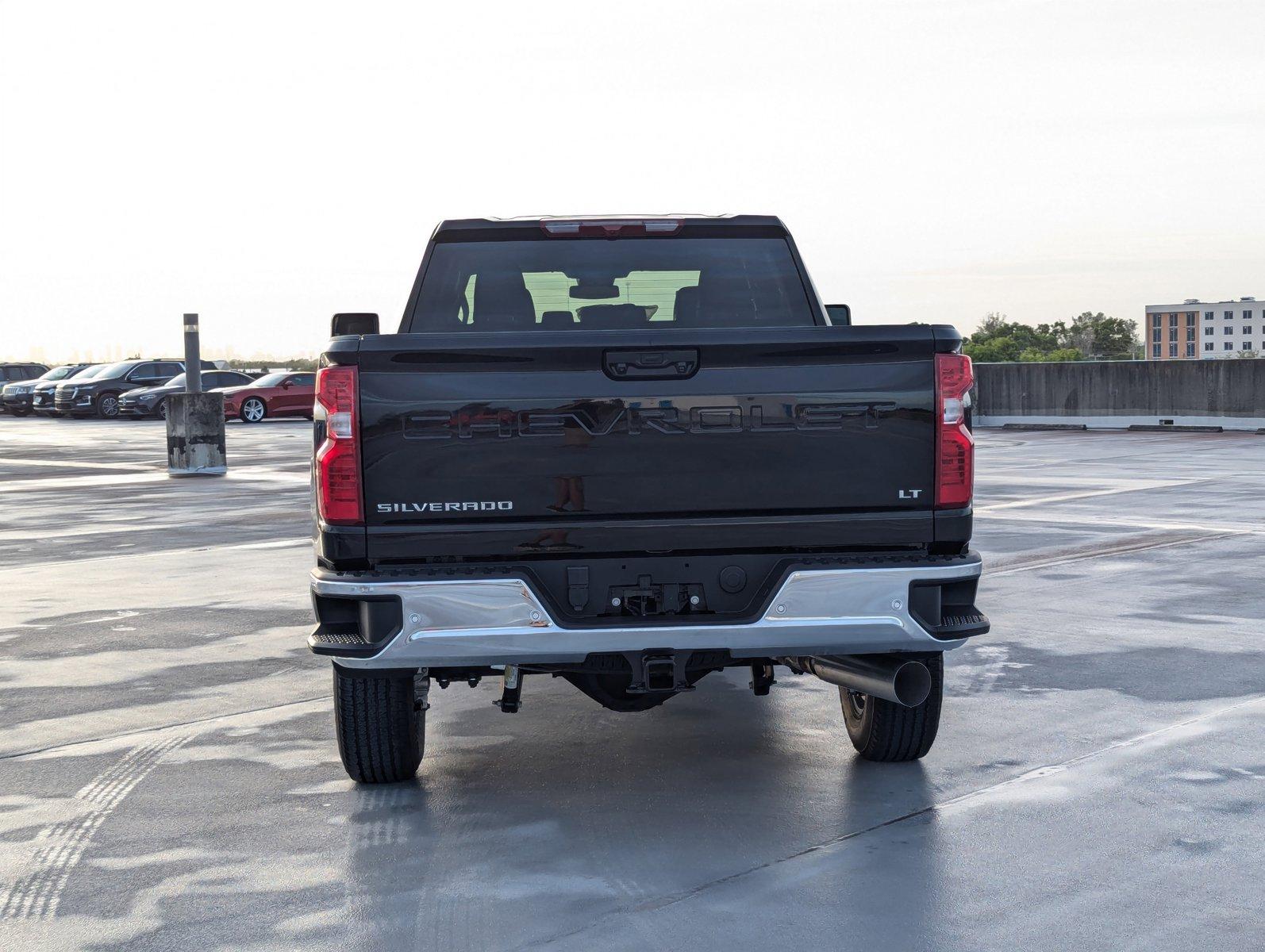 2025 Chevrolet Silverado 2500 HD Vehicle Photo in PEMBROKE PINES, FL 33024-6534