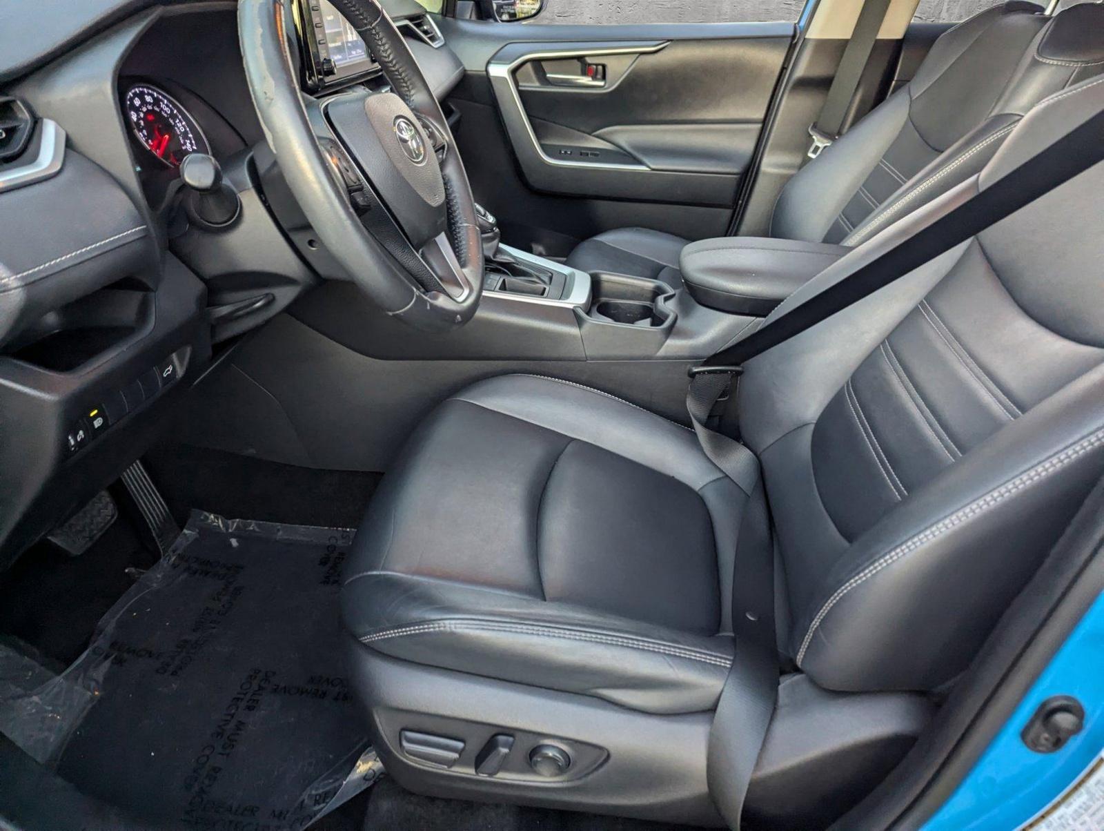 2019 Toyota RAV4 Vehicle Photo in Davie, FL 33331