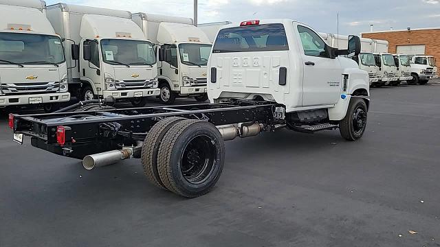 2024 Chevrolet Silverado Chassis Cab Vehicle Photo in JOLIET, IL 60435-8135