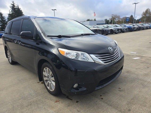 2015 Toyota Sienna Vehicle Photo in EVERETT, WA 98203-5662