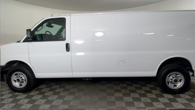 2023 GMC Savana Cargo 3500 Vehicle Photo in ALLIANCE, OH 44601-4622