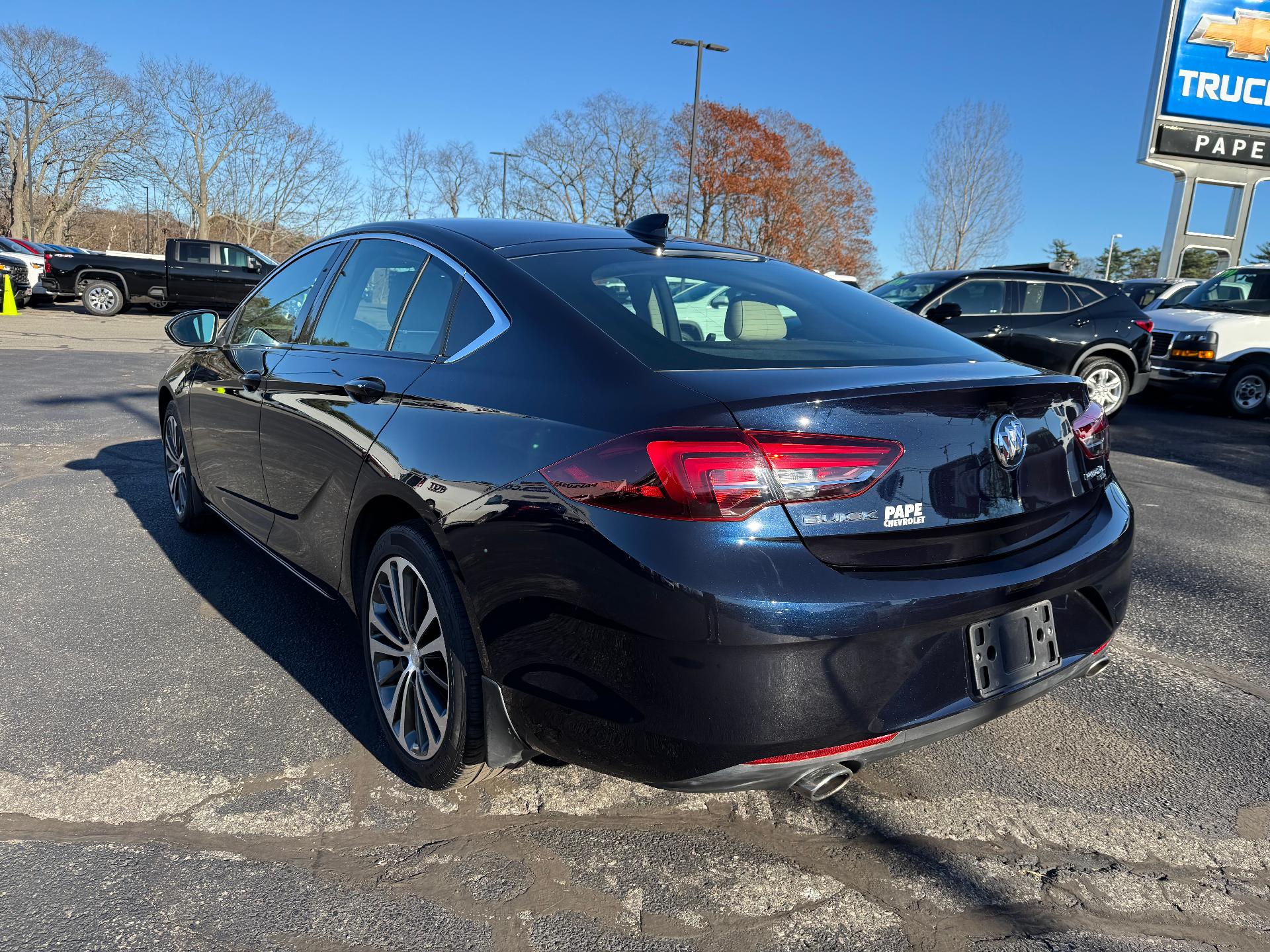 2018 Buick Regal Sportback Vehicle Photo in SOUTH PORTLAND, ME 04106-1997