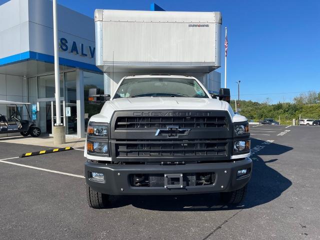 2022 Chevrolet Silverado Chassis Cab Vehicle Photo in GARDNER, MA 01440-3110