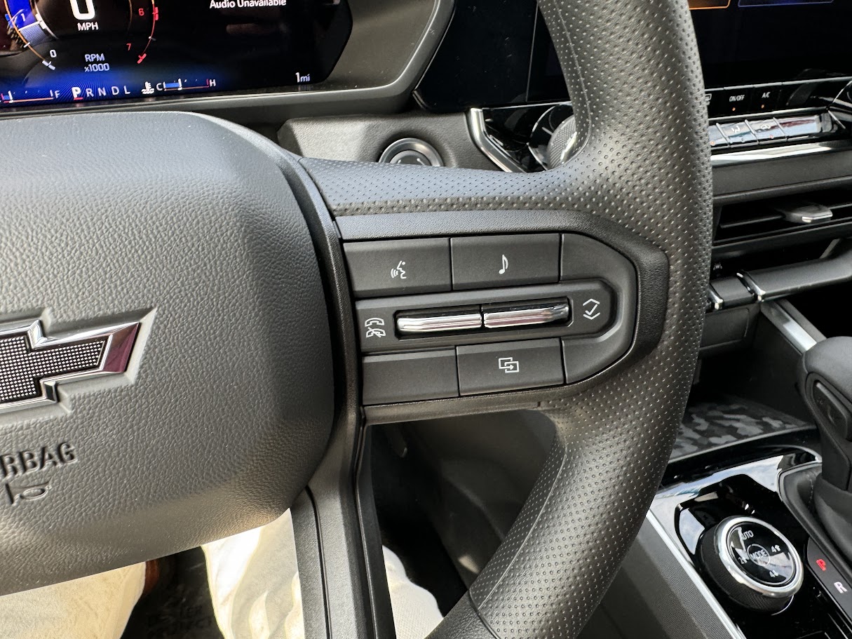 2024 Chevrolet Colorado Vehicle Photo in BOONVILLE, IN 47601-9633