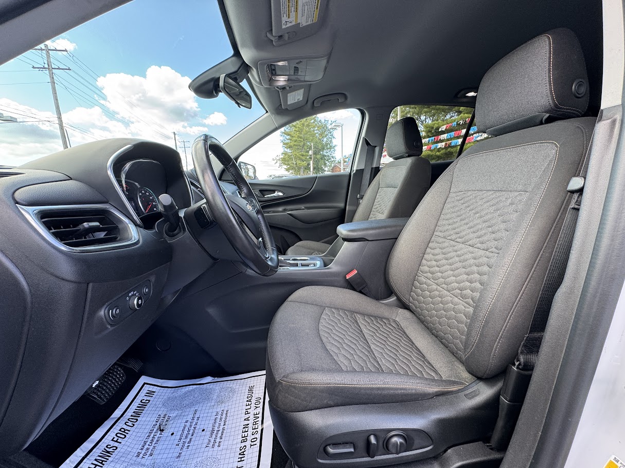 2020 Chevrolet Equinox Vehicle Photo in BOONVILLE, IN 47601-9633