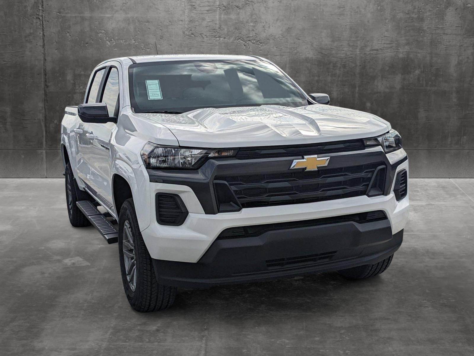 2024 Chevrolet Colorado Vehicle Photo in MIAMI, FL 33172-3015