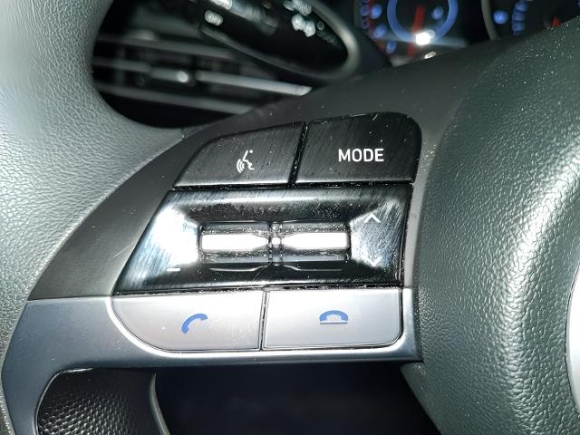 2022 Hyundai ELANTRA Vehicle Photo in Green Bay, WI 54304