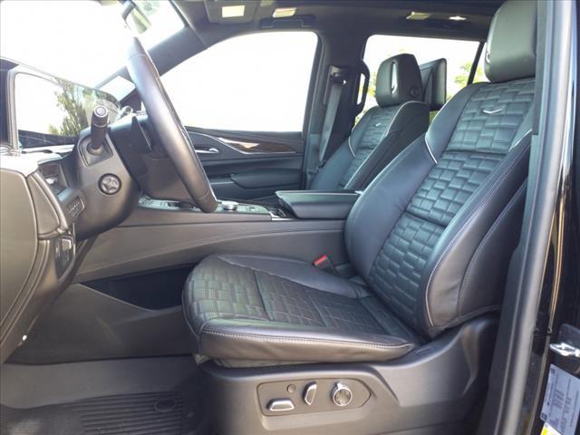 2023 Cadillac Escalade Vehicle Photo in DENTON, TX 76210-9321