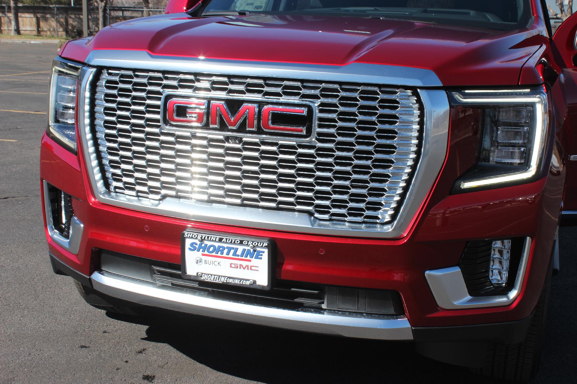 2024 GMC Yukon XL Vehicle Photo in AURORA, CO 80012-4011