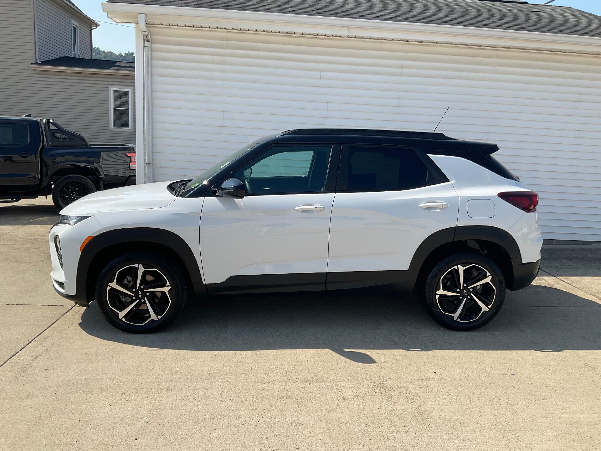 Used 2023 Chevrolet TrailBlazer RS with VIN KL79MUSL0PB198312 for sale in Bellaire, OH