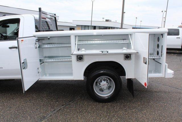 2024 GMC Sierra 3500 HD Chassis Cab Vehicle Photo in SAINT CLAIRSVILLE, OH 43950-8512