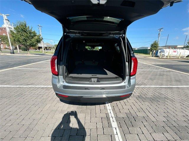 2024 GMC Yukon XL Vehicle Photo in BOWLING GREEN, KY 42104-4102