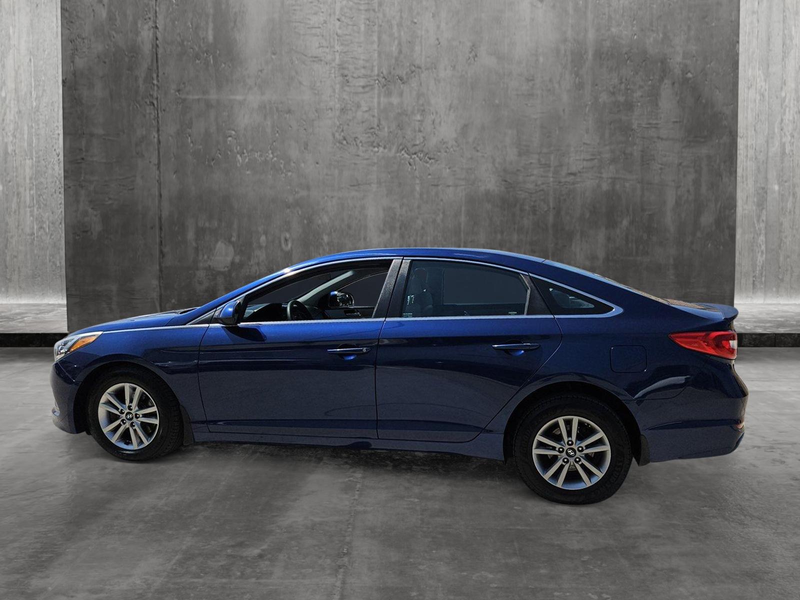 2015 Hyundai Sonata Vehicle Photo in NORTH RICHLAND HILLS, TX 76180-7199