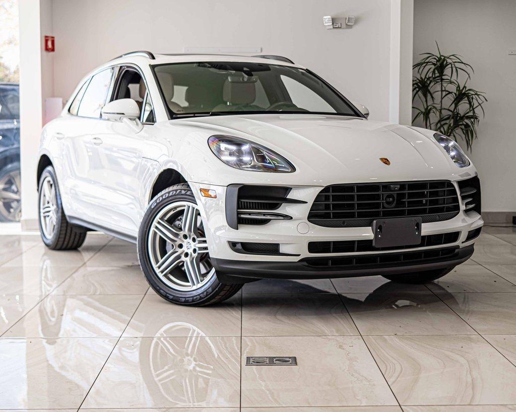 2021 Porsche Macan Vehicle Photo in Saint Charles, IL 60174