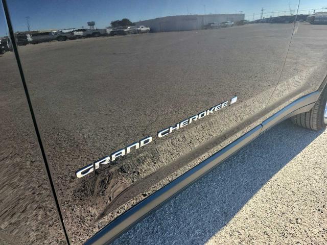 2022 Jeep Grand Cherokee L Vehicle Photo in MIDLAND, TX 79703-7718