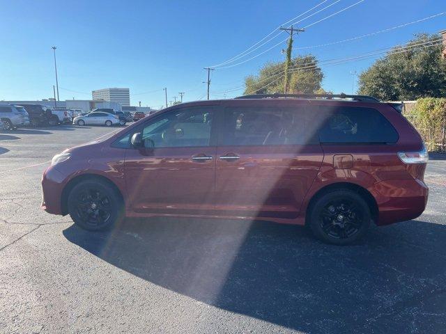 2020 Toyota Sienna Vehicle Photo in DALLAS, TX 75244-5909