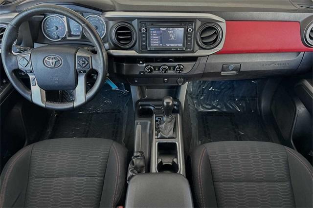 2016 Toyota Tacoma Vehicle Photo in ELK GROVE, CA 95757-8703