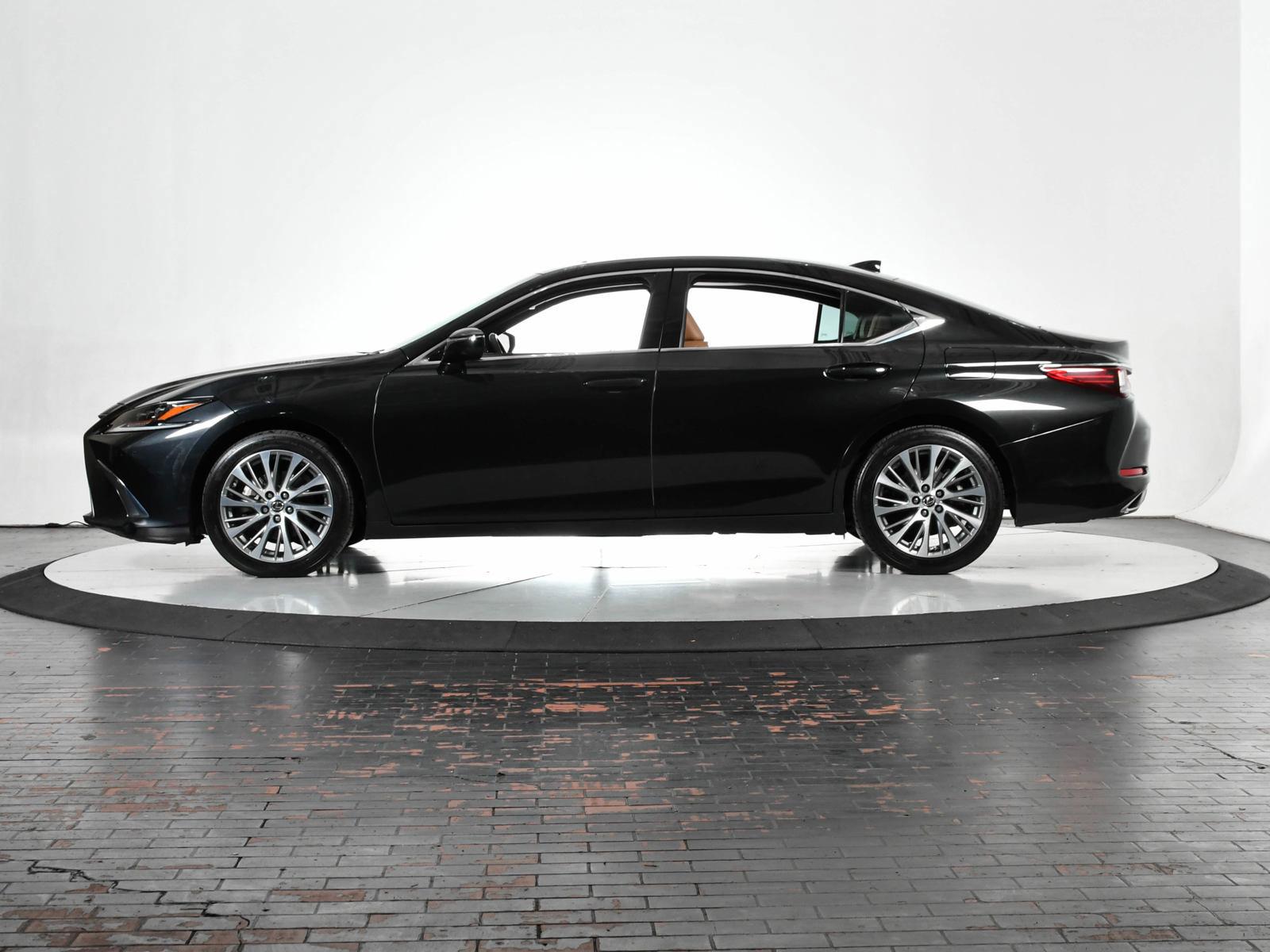 2019 Lexus ES 350 Vehicle Photo in DALLAS, TX 75235