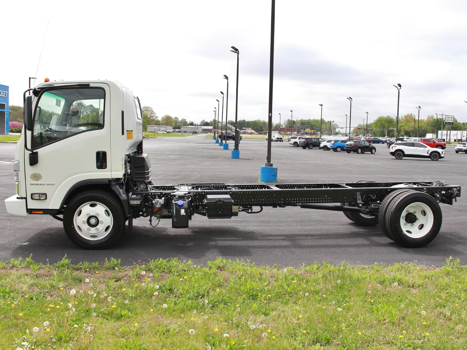 2024 Chevrolet 5500 XD LCF Diesel Vehicle Photo in SMYRNA, DE 19977-2874